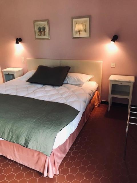 Bed and Breakfast Golf Club D'Юзес Экстерьер фото